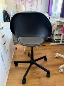 Swivel chair