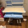 childs desk Image 3