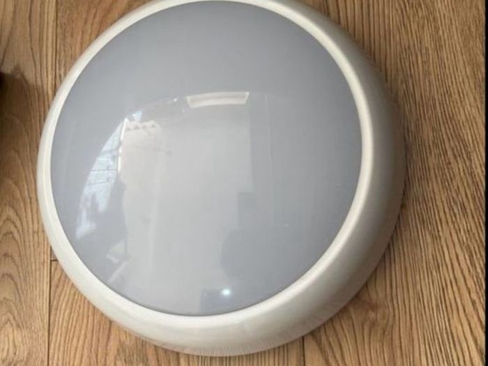 2 Bathroom Lights