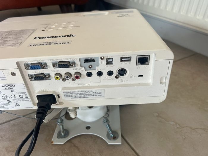 Panasonic Projector with Sapphire pull up or down Screen