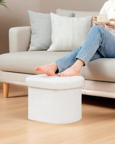 Small Ottoman Storage Stool, Oval Folding Boucle Footstool, Foldable Foot Rest, for Living Room, Bedroom, Dorm,41x31x31cm,White