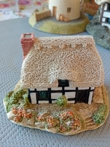 Lilliput Lane Model house Riverview