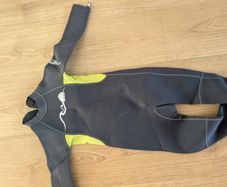 wetsuit size 4
