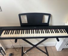 Yamaha Piaggero NP31 76 Key Digital Keyboard Excellent Condition