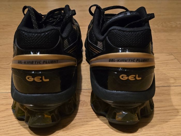 ASICS Gel Kinetic Fluent, black gold, size Big 11UK, Brand New,  price 105e