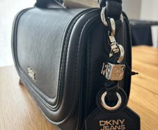 Dkny