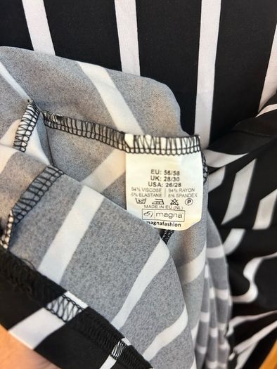 Magna 2 pocket tunic size 28/30