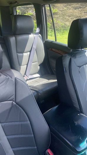 Toyota Land Cruiser 2007 5 seats 333 tax