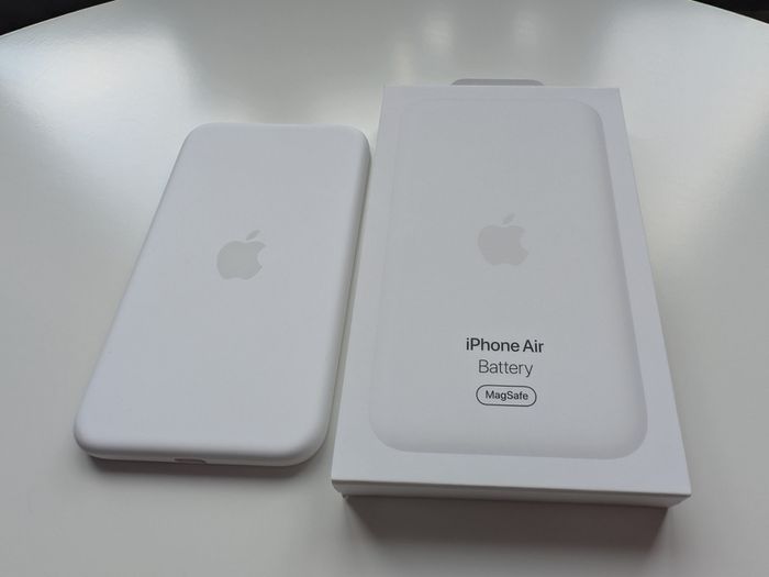 Genuine Apple iPhone Air MagSafe Battery