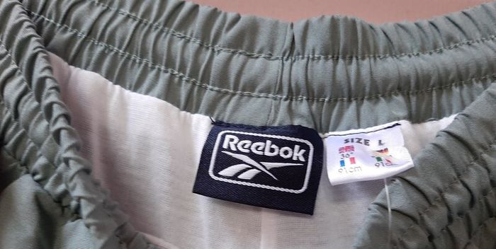 New Reebok tracksuit ends L tag attached