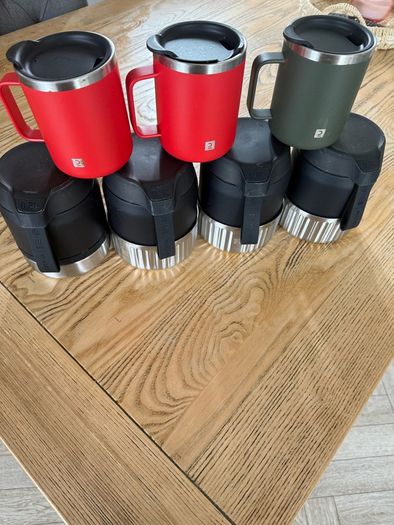 camping mugs and insulated food containers