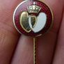 Vintage English Gold Tone Enamel Blood Donor Stick Pin Brooch Twin Hearts Crown Windsor Image 2