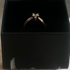 9ct Gold White Topaz Ring 4.08 grams Size O