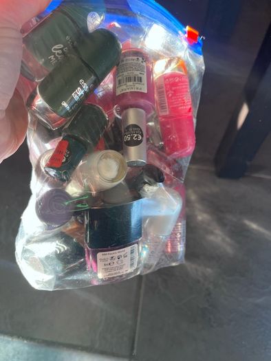 Nail varnish
