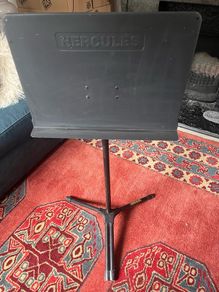 Hercules music stand