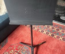 Hercules music stand