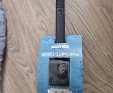 BBQ cleaning brush