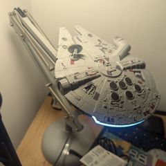 Star Wars Millennium Falcon Posable Desk Light