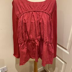 Carolyn Donnelly size 16 cotton top with lovely detail