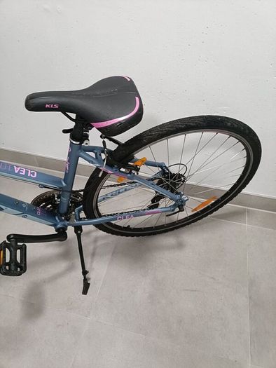 ladies bike Kelly's in mint condition.