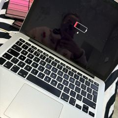 MacBook Pro 13 inch 2015 Excellent Condition