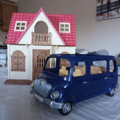 Sylvanian families cottage and Car