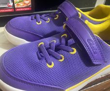 Clarks purple shoes size 2F
