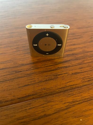 apple ipod shuffle 4th generation silver 2gb