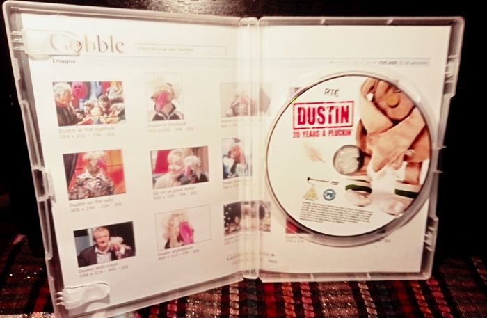 2009. Dustin. 20 Years A Pluckin'. DVD
