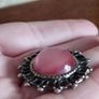 Vintage pink cabochon brooch. Image 5