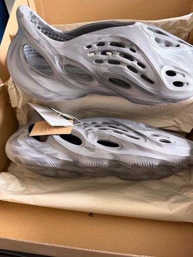 Yeezy Foam runners 13uk