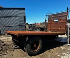 Bale trailer