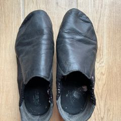 Dance shoes split sole size UK1