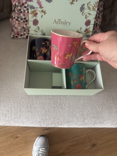 mugs