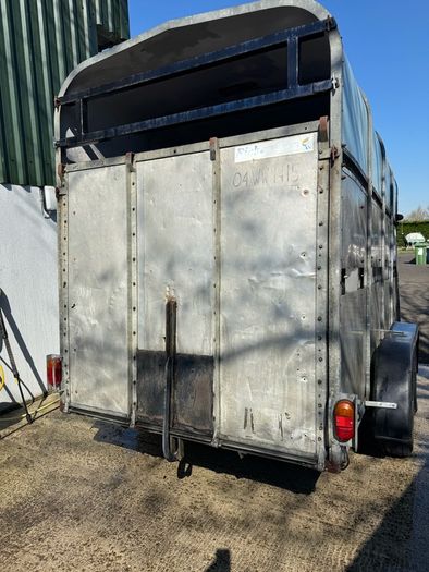 Trailer