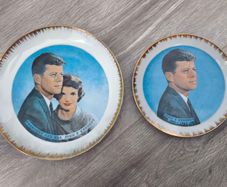 Vintage John F. Kennedy & Jackie Kennedy Commemorative Plates. Set of 2