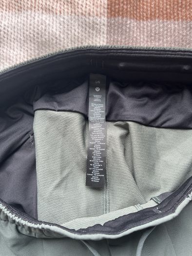 Lululemon Men's Army Green Joggers Large