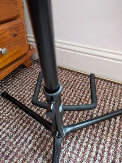 Guitar  Stand