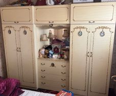wardrobe vintage 3 piece set.read full ad
