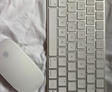 Magic Keyboard and mouse - lightening charge ports