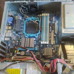Gigabyte GA-78LMT-USB3 - AM3+ with case