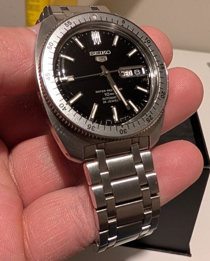 Seiko 5 "Gene Kranz" limited edition