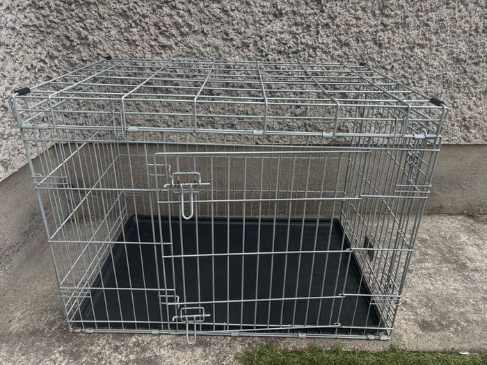 Dog crate medium