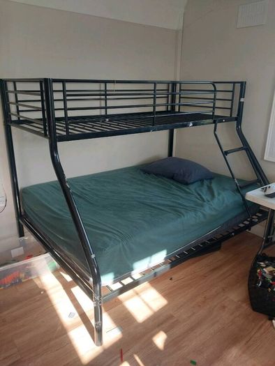 Bunk bed