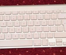 Apple Wireless Keyboard & Mouse