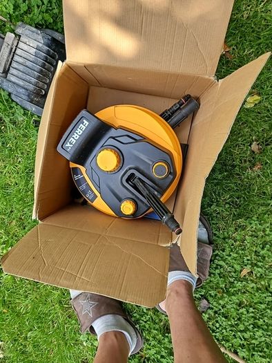 patio and wall cleaner