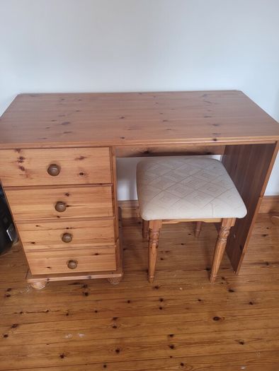 dressing table