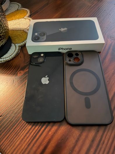 Apple iPhone 13 128GB Midnight Black unlocked and boxed
