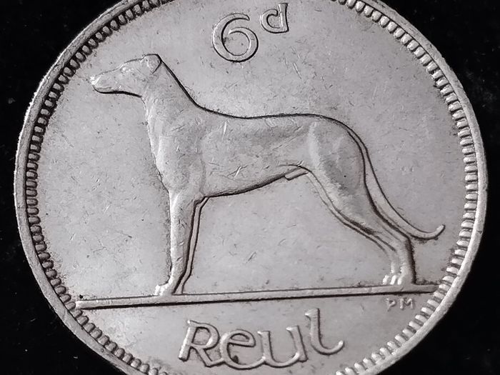 Ireland - 1940 - 6 Pence - Wolfhound - KM.13 - [2063]