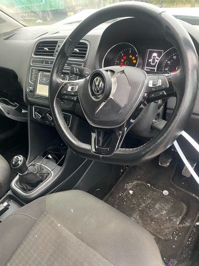 2016 Volkswagen Polo Breaking For Parts